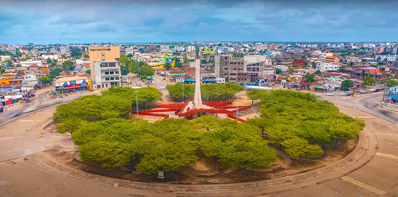 Blog_decouverte_Benin_Cotonou_Place_de_l'Étoile_rouge1003.jpg
