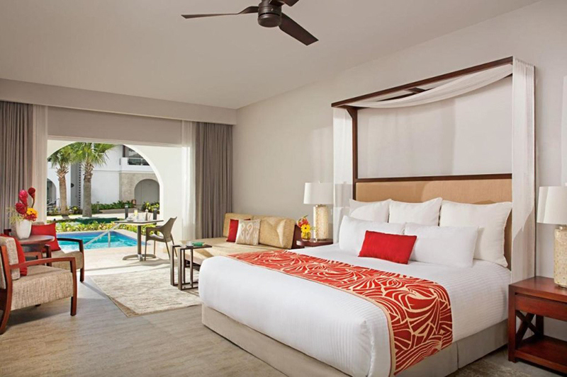 PREFERRED CLUB DELUXE SWIM UP